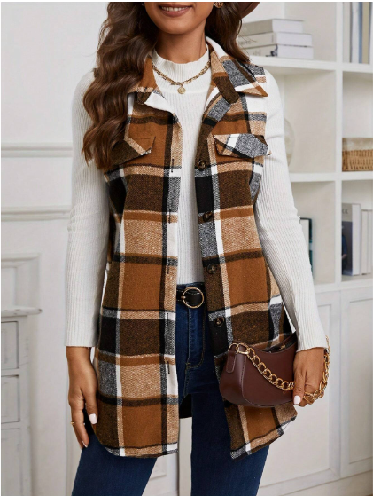 ژاکت بدون آستین با طرح چهارخانه و جزئیات دکمه‌دار